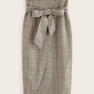 GRAY plaid midi length skirt bow NEW NEVER WORN❤️